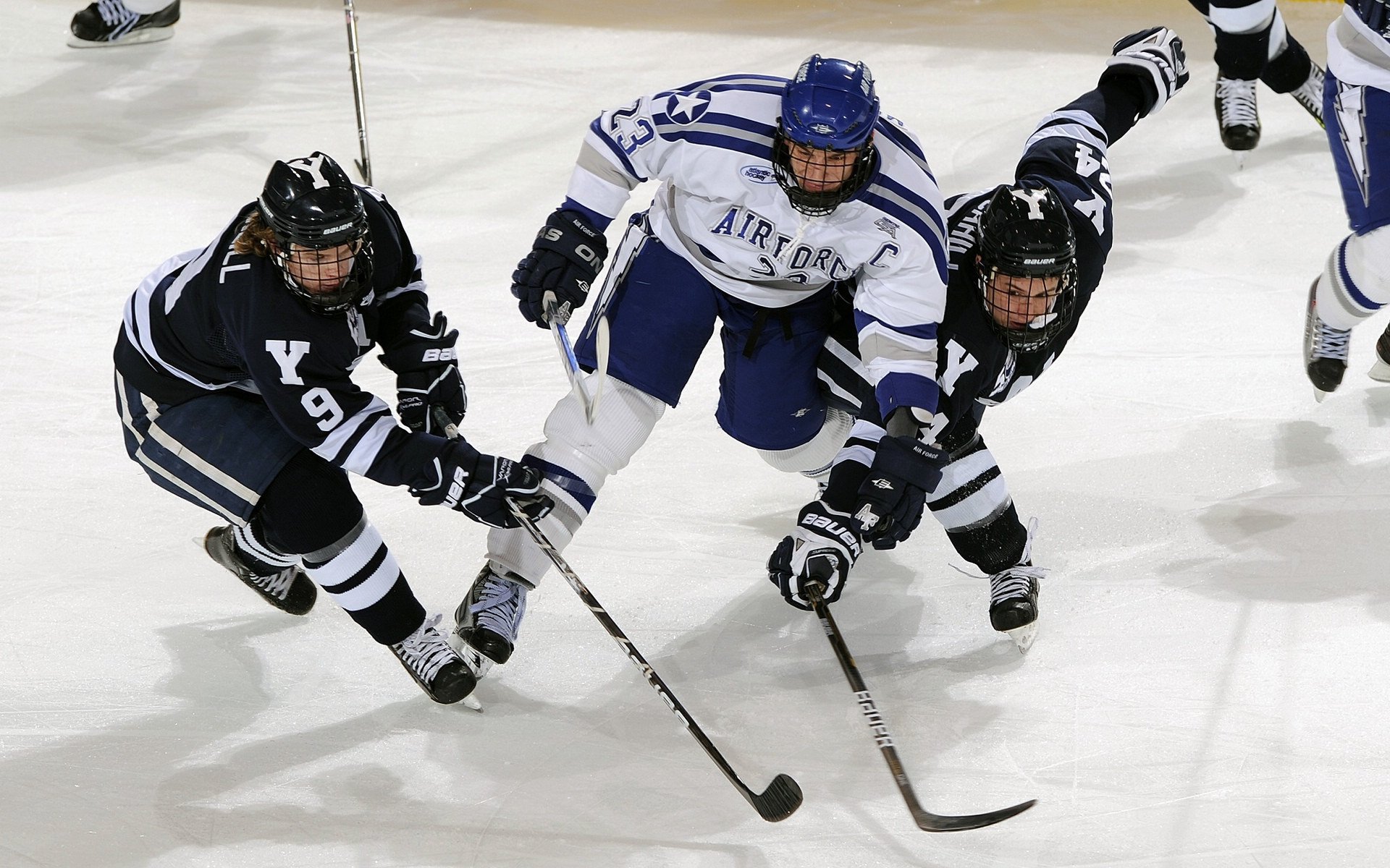 九游游戏中心官网-运动科技与可视化训练系统深度融合，运动技术全景分析