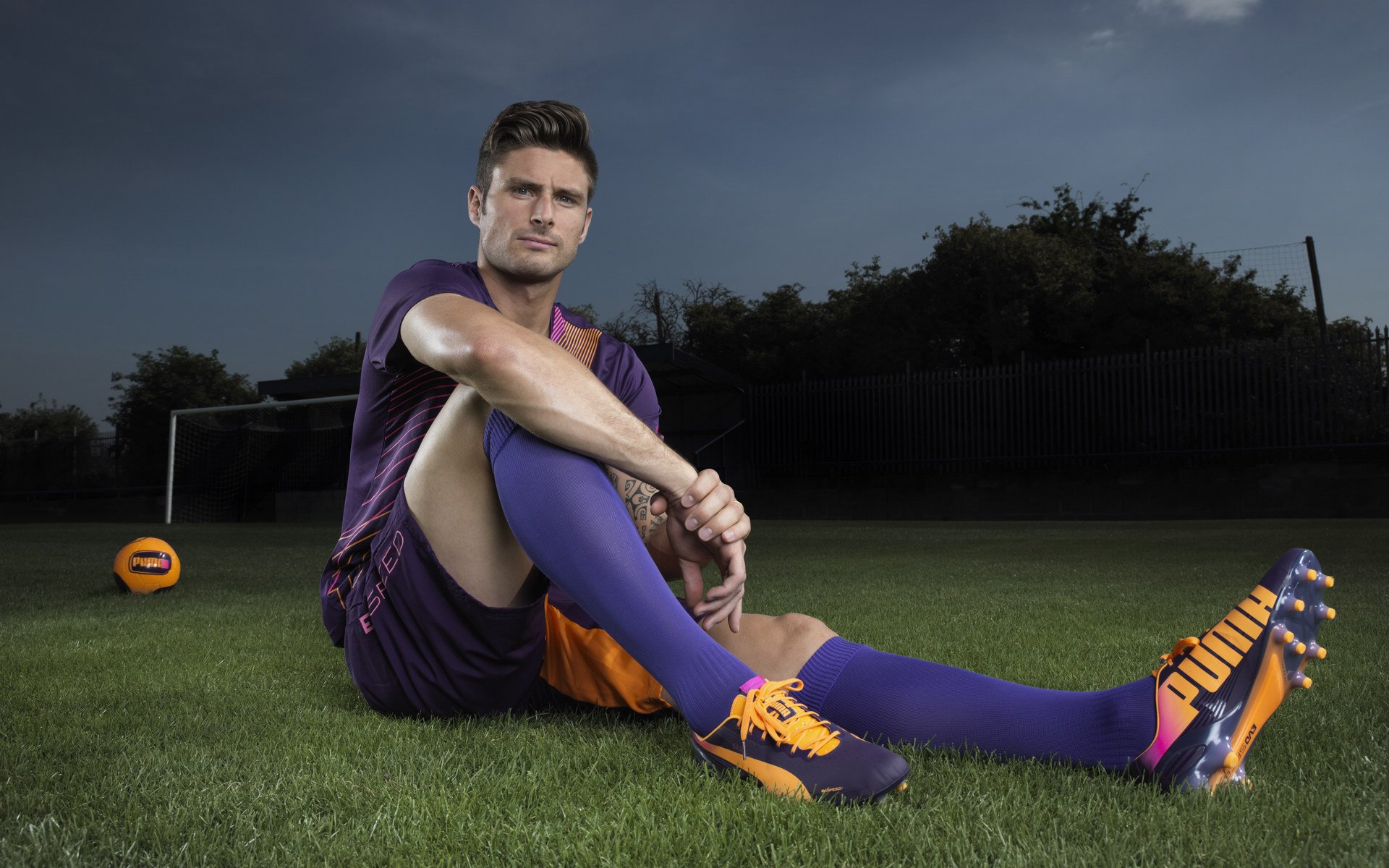 九游下载中心-“安赫尔·巴尔博萨的精准配合与战术执行，带领美洲狮队实现全球崛起”